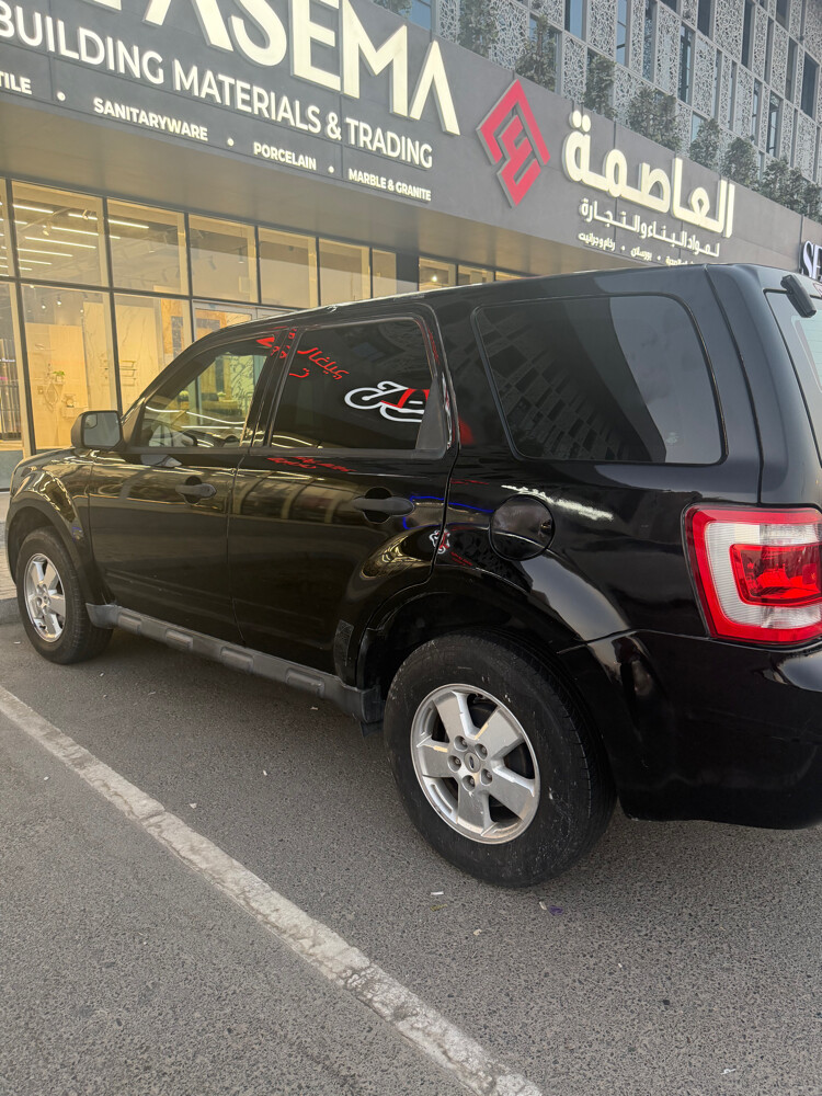 ford escape  - 2