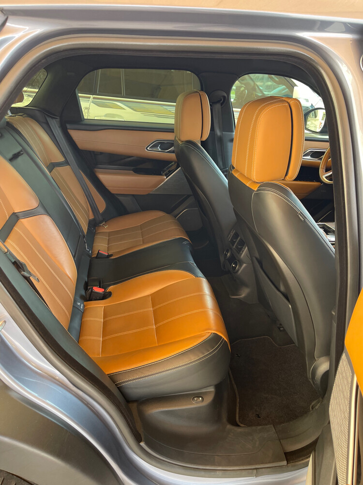 Range Rover is in great condition - 9