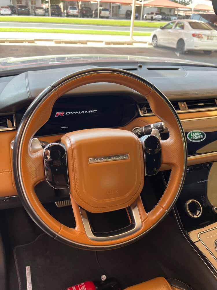 Range Rover is in great condition - 6