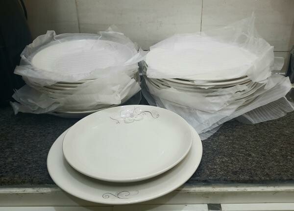 New dinnerware set of 26 piece - 3