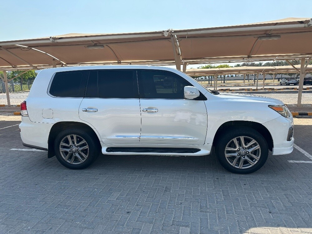 Lexus LX 570 S - 9