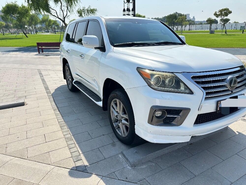 Lexus LX 570 S - 2