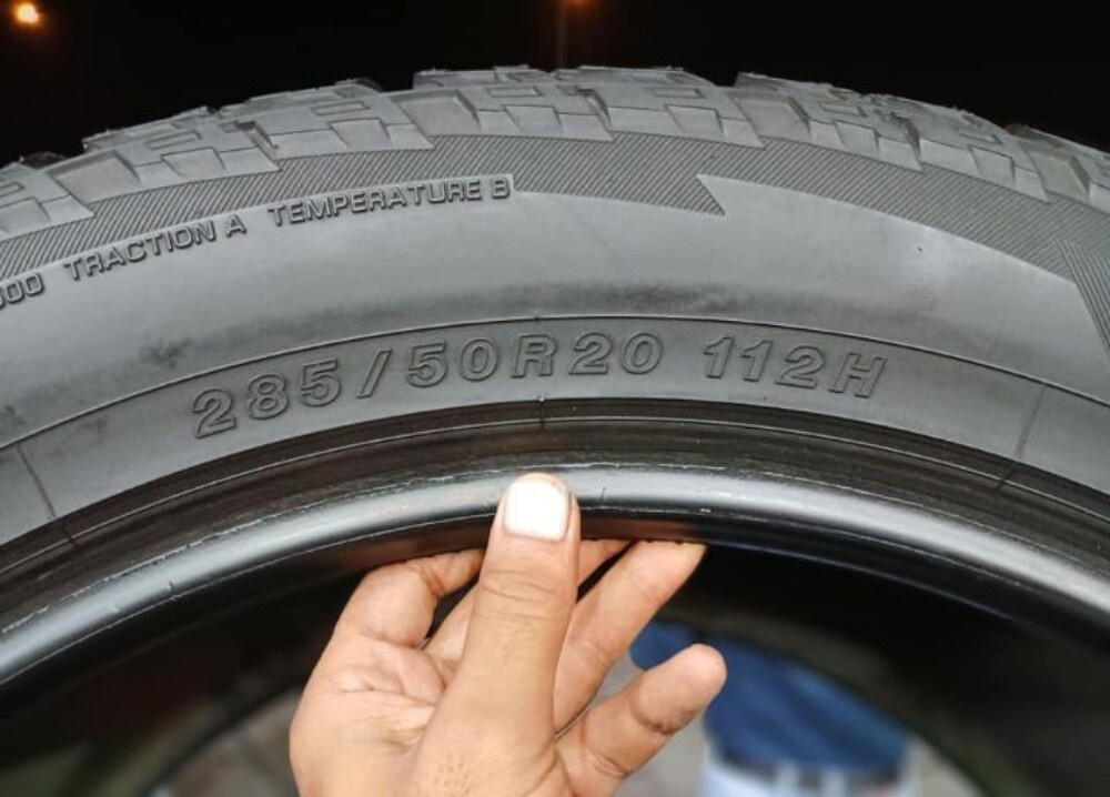 285/50/20"Yokohama tires - 3