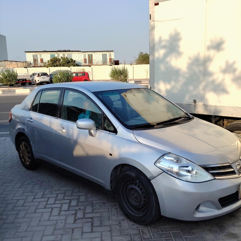 Nissan Tiida 2010 - 3