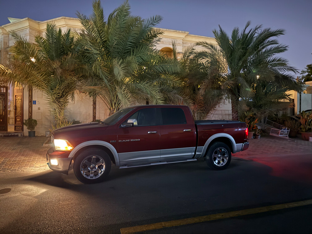 Ram 1500 Laramie - 2