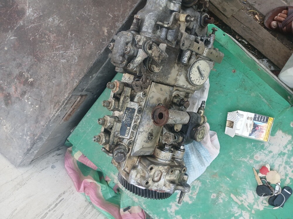 Canter Mitsubishi diesel pump - 1