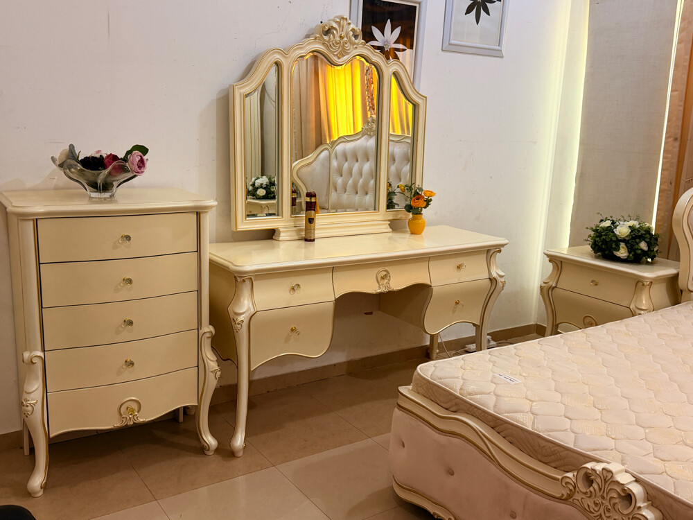 Nabco Luxury Full Bedroom set king  - 3