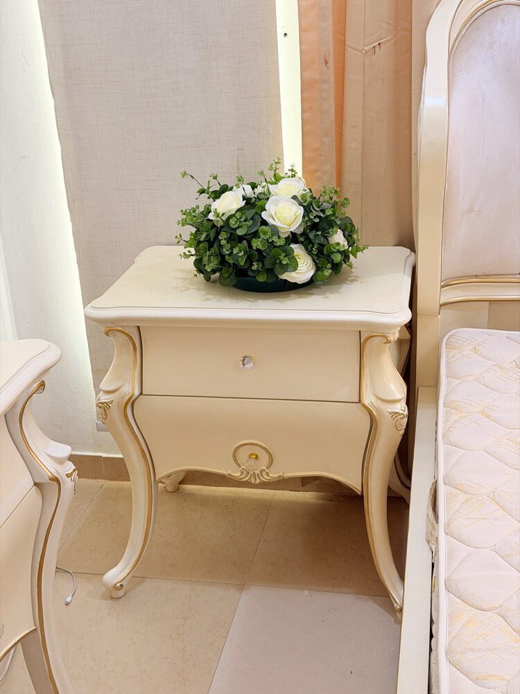 Nabco Luxury Full Bedroom set king  - 10