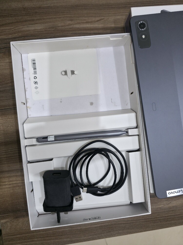 Lenovo P12 Tablet - 1