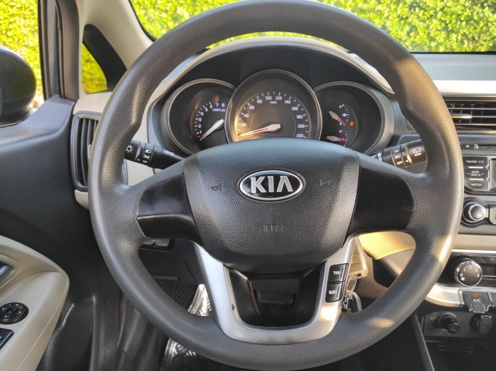 KIA RIO MODEL 2015 - 4