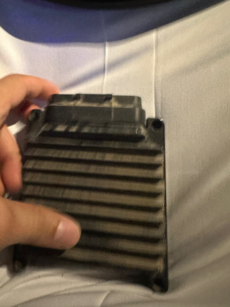 harley vrod ecu  - 3