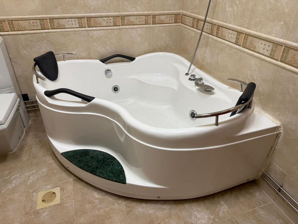 jacuzzi - 5