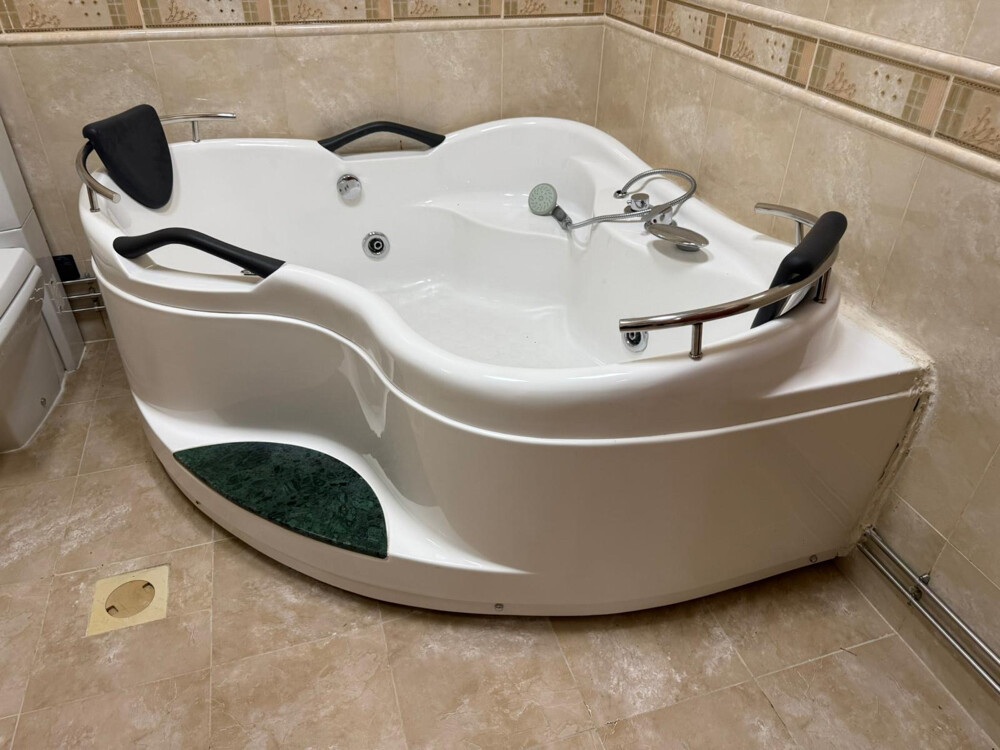 jacuzzi - 2