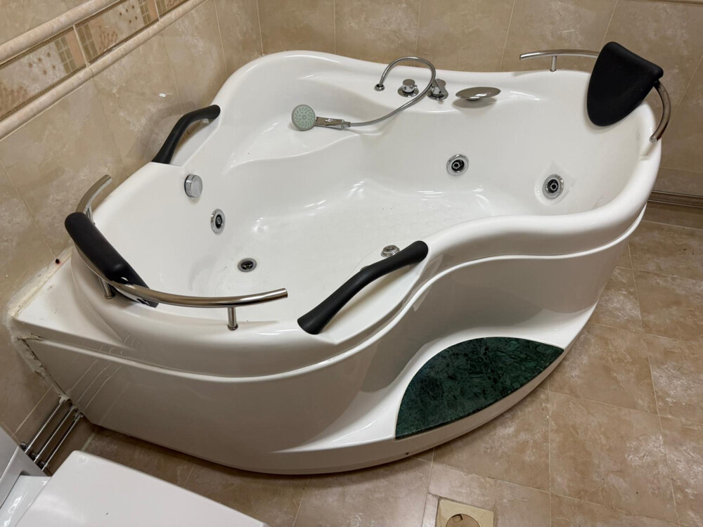 jacuzzi - 4
