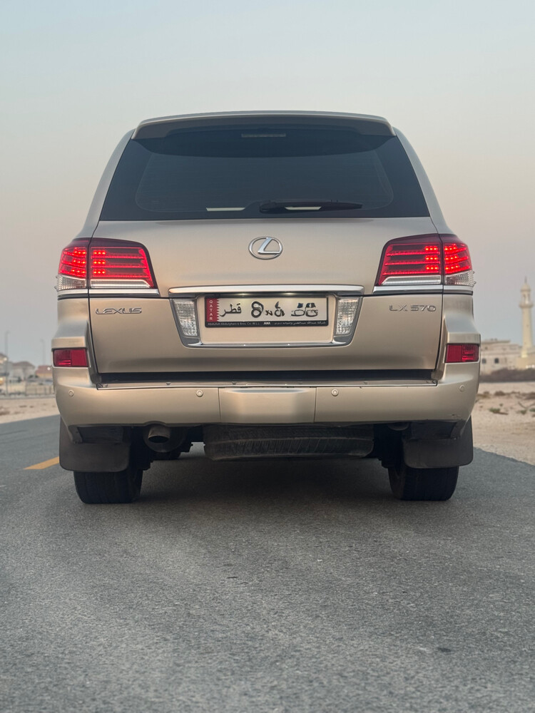 لكزس ال اكس 570 موديل 2014 - 24