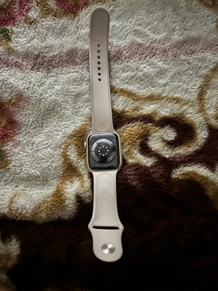apple watch S8 - 2