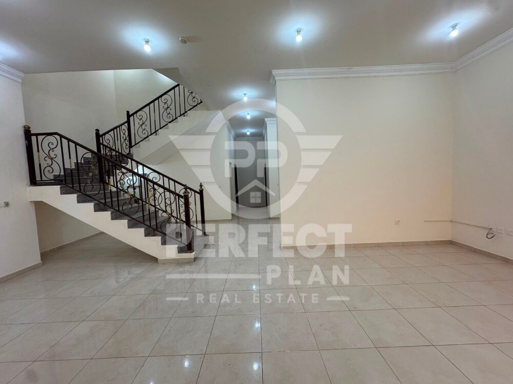 Staff villa for rent in Umm Salal A - 16
