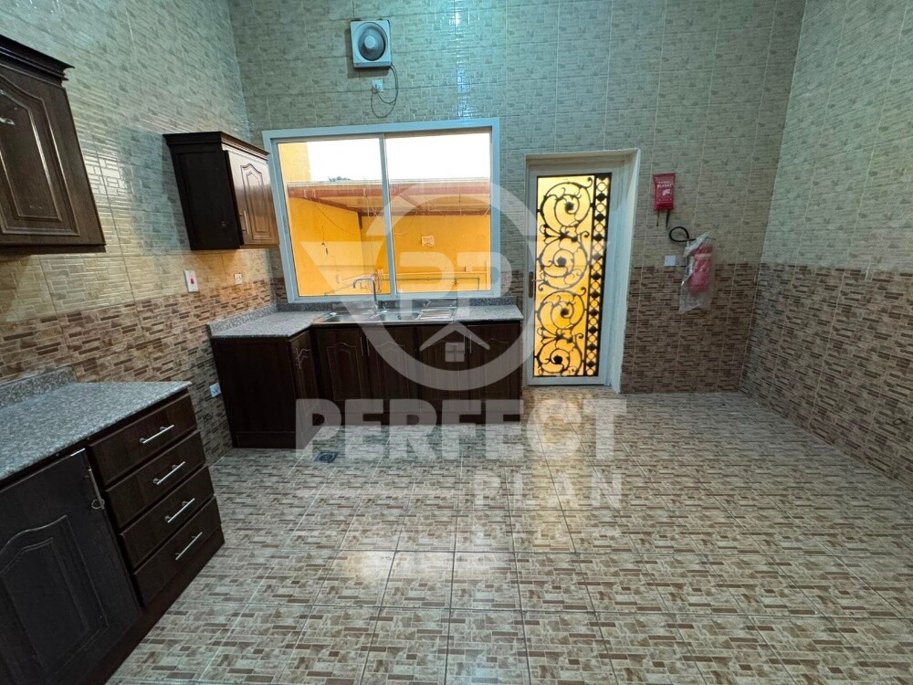 Staff villa for rent in Umm Salal A - 6