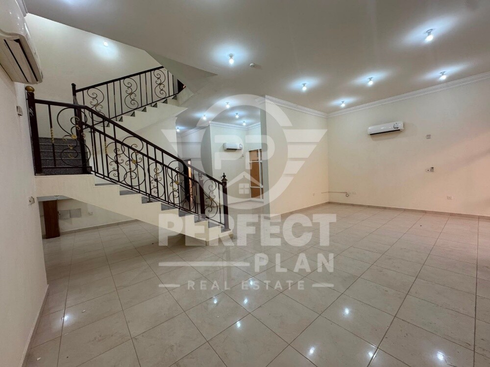 Staff villa for rent in Umm Salal A - 17