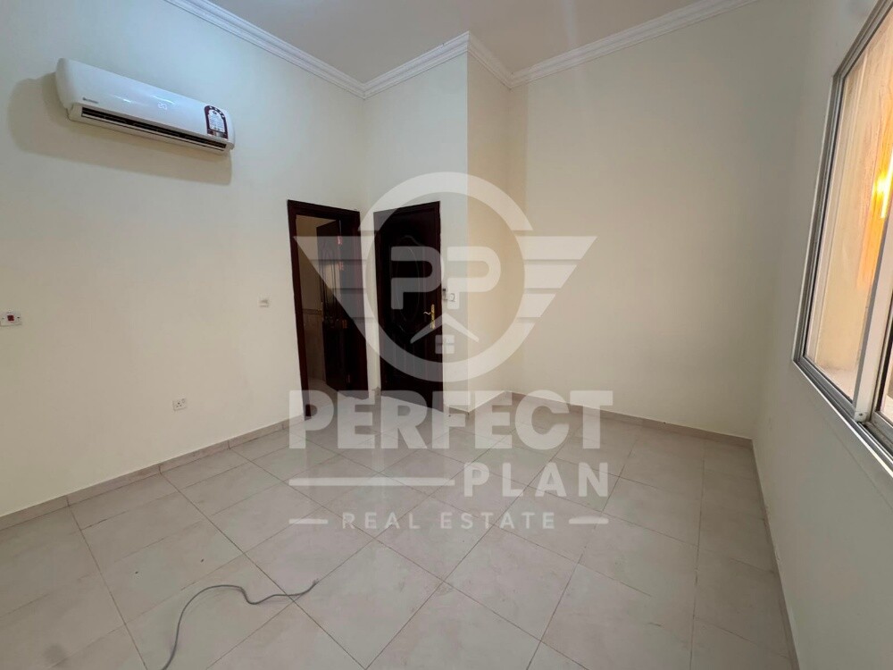 Staff villa for rent in Umm Salal A - 19