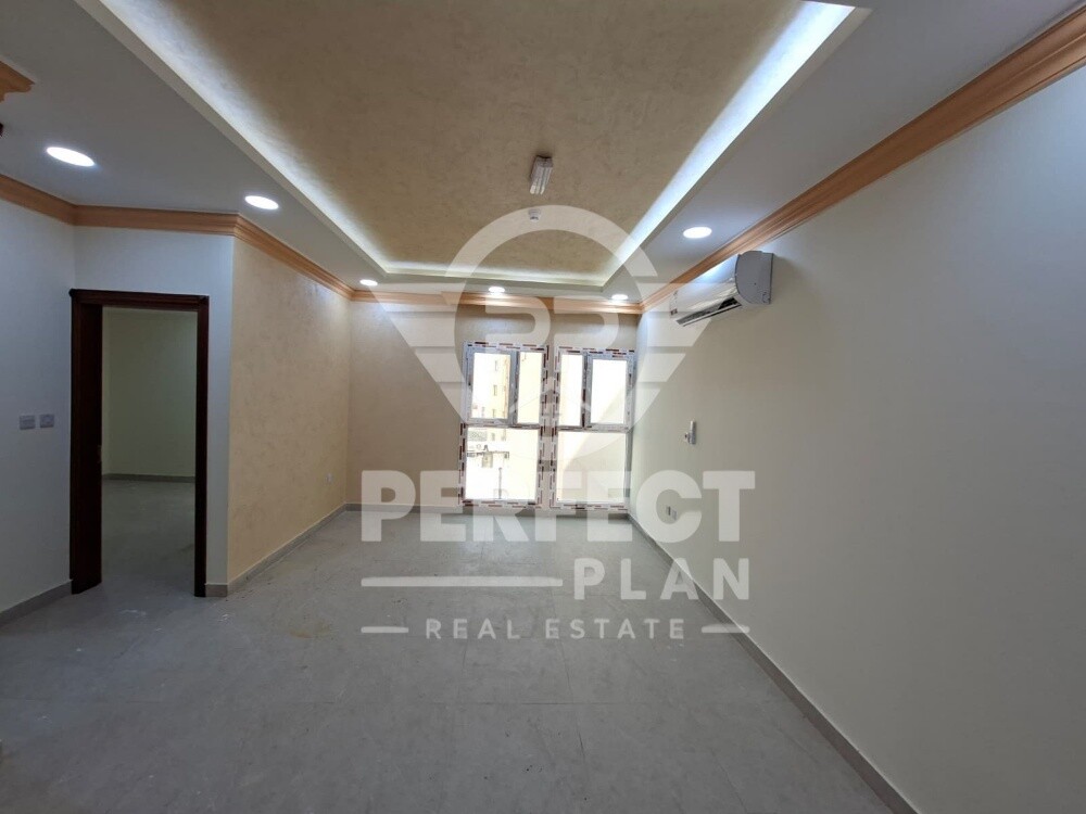 Staff villa for rent in Umm Salal A - 2