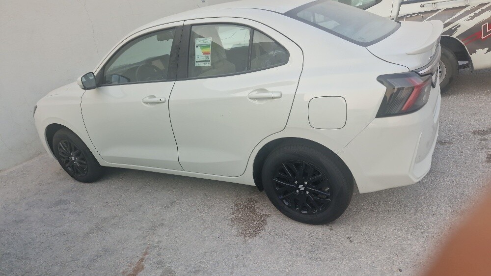 suzuki desire - 2