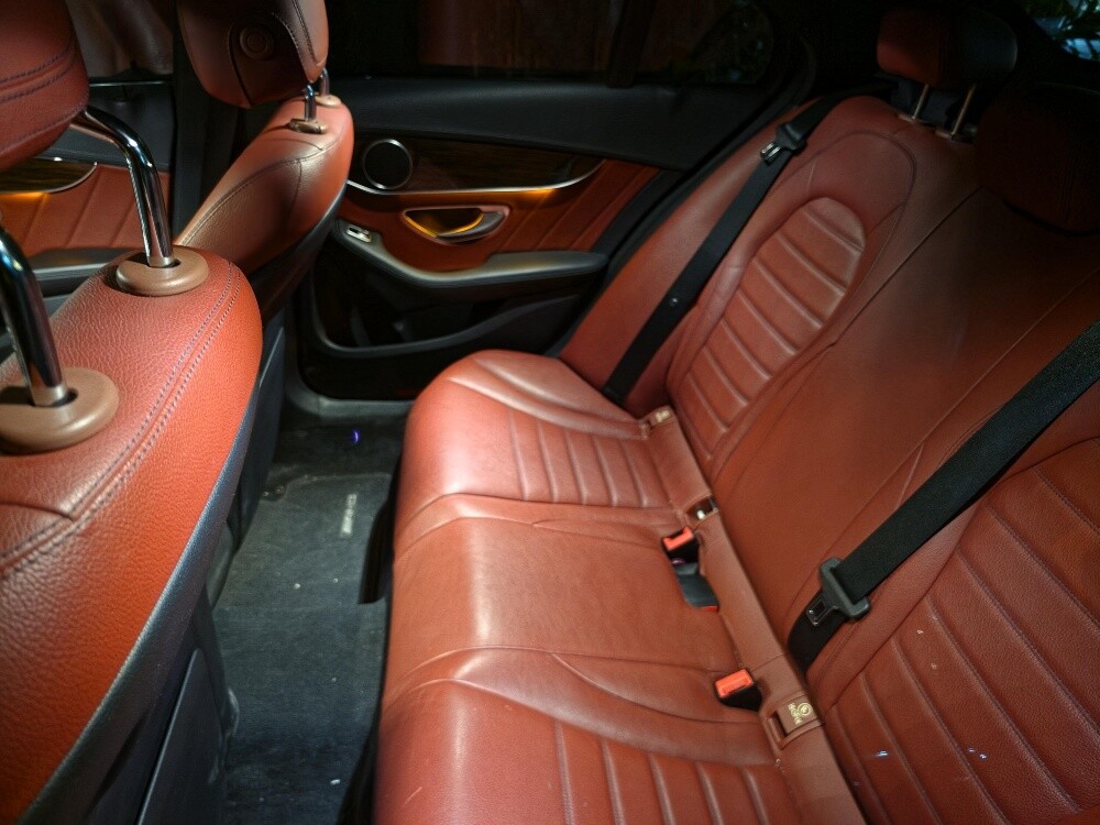 Mercedes Benz C200 - 6