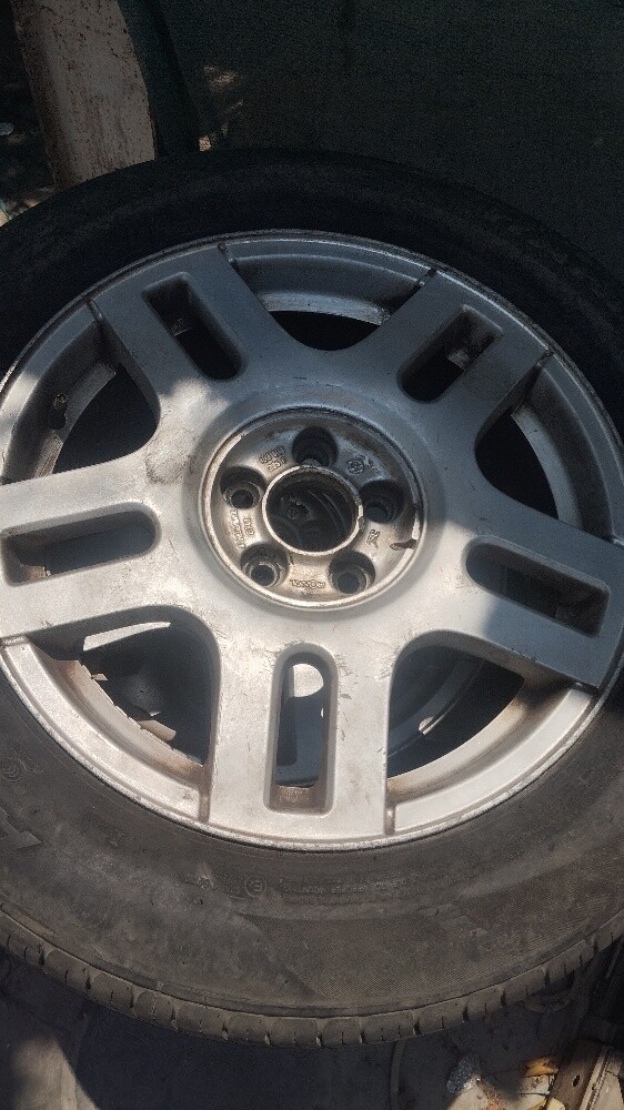 205/60 R16 tyre and rim - 2