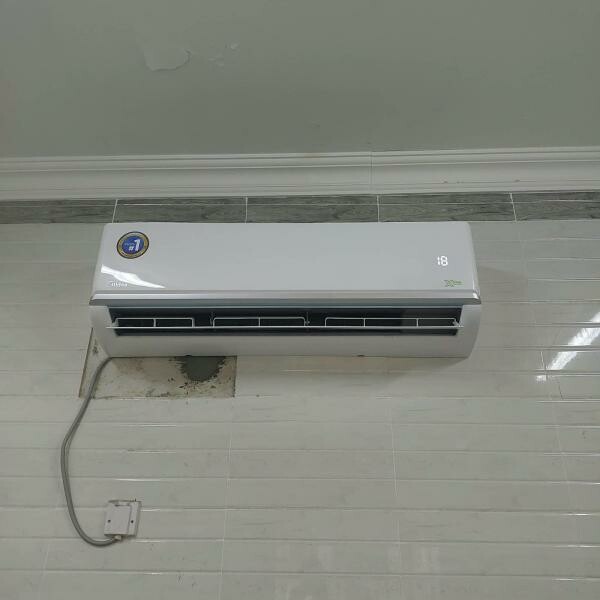 midea split ac 1.5ton like new - 1