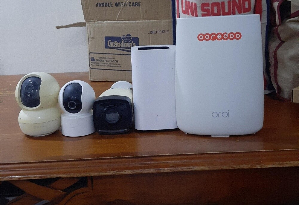 WiFi camera & WiFi router - 1