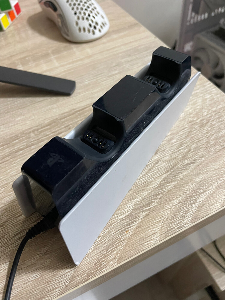 PS 5 controller charging - 2