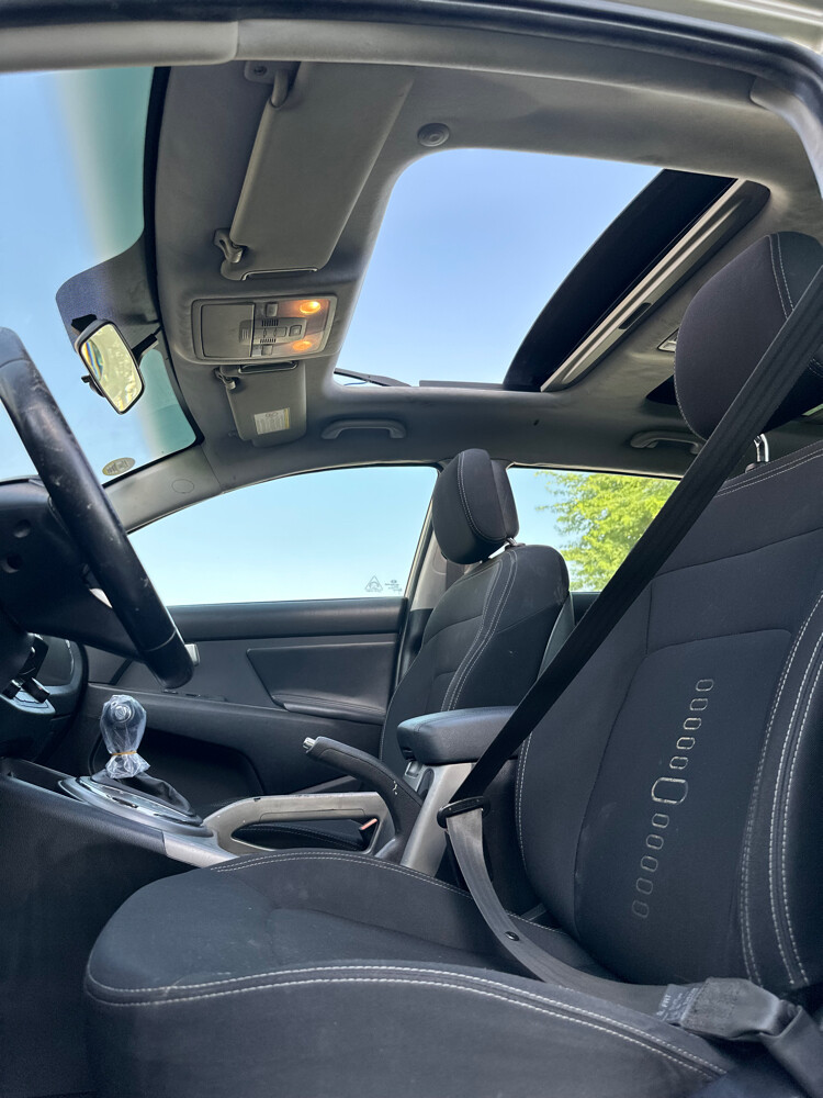 kia Sportage 2015 full options - 4