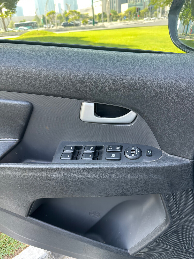 kia Sportage 2015 full options - 9
