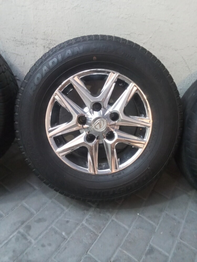 lexxes whells 5 bolt  17 inch - 1