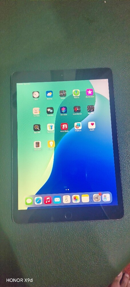 ipad 7 th generation 128gb - 2