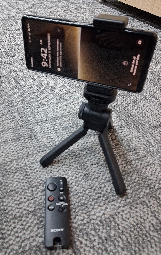 Sony Xperia 1 Mark 5 + Sony GP VPT3 - 2