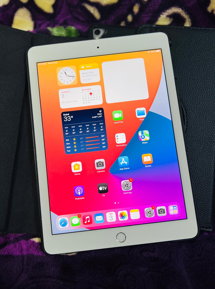 iPad pro 9.7 inches cellular 128gb - 1