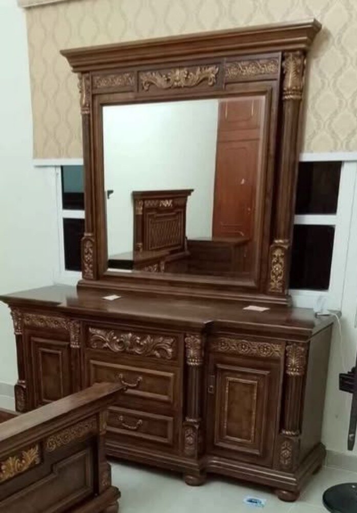 Wooden Dressing Table and Side Tabl - 6