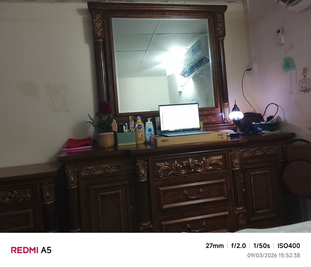 Wooden Dressing Table and Side Tabl - 5