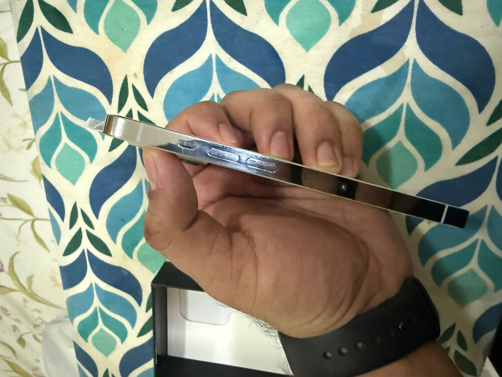 عرض خاص — آيفون ١٣ برو جديد كليًا - 1