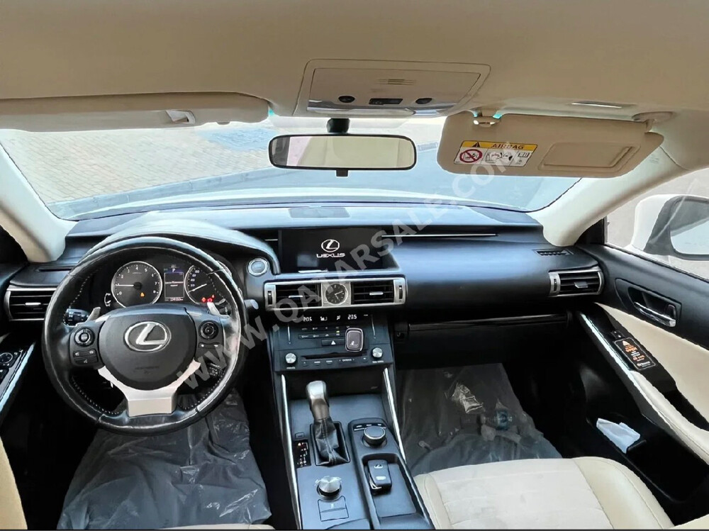 LEXUS 2015 IS350 V6  - 4
