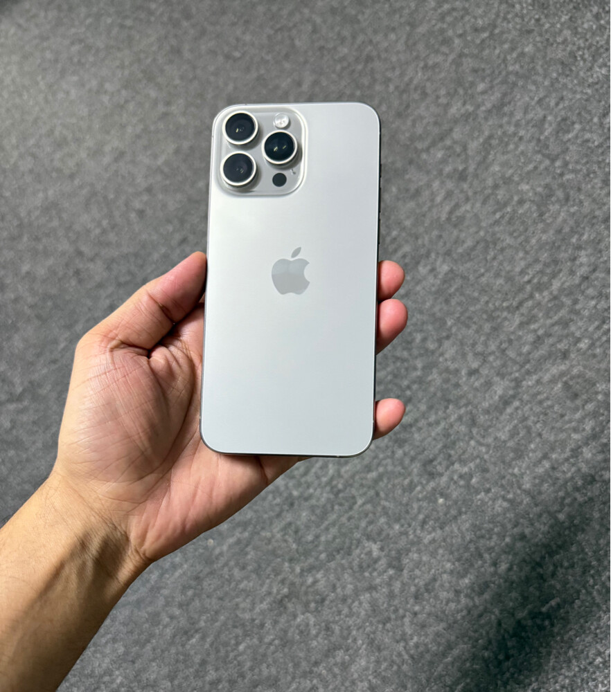 iphone 15 pro max (1TB) - 2