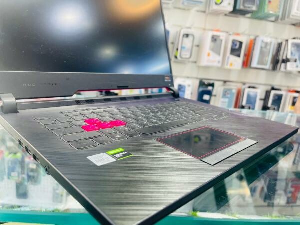 ASUS | ROG Strix - 6
