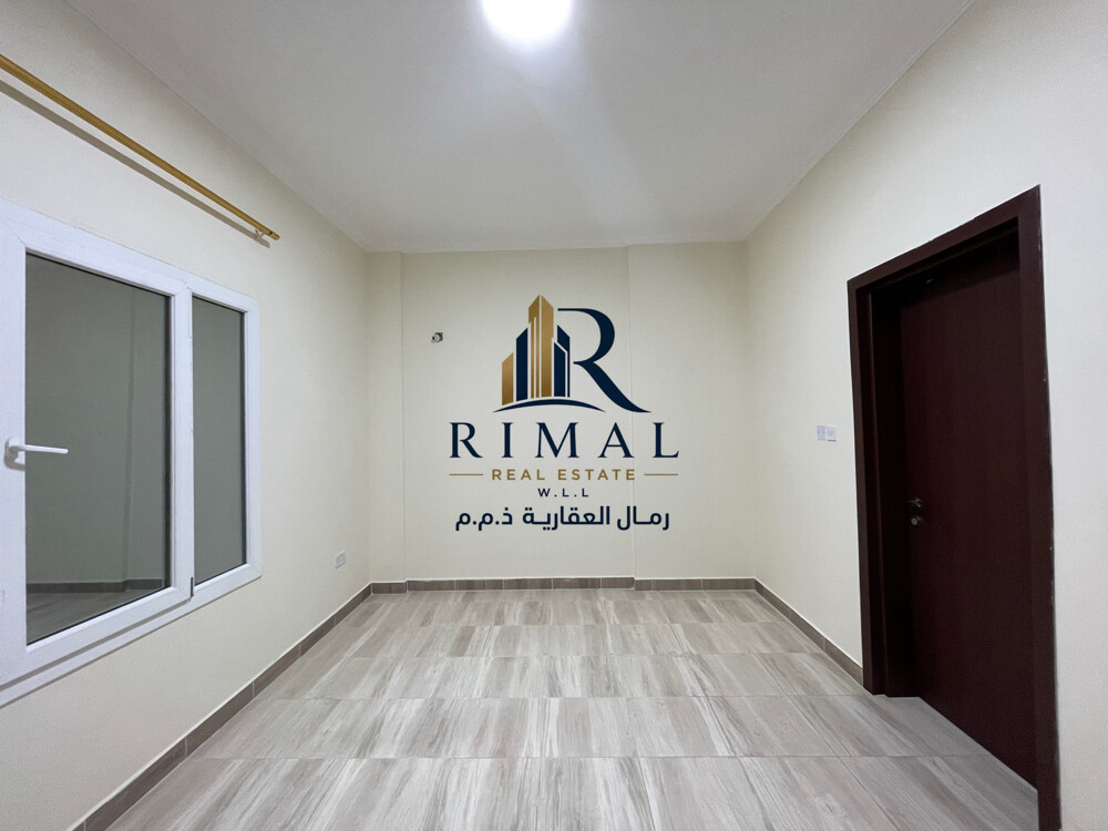 للإيجار شقة نظامية منطقة الخور   - 2
