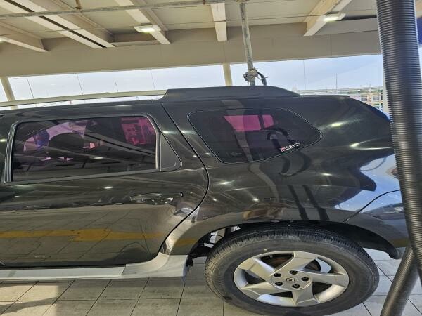 Renault Duster 2.0 L perfect - 11
