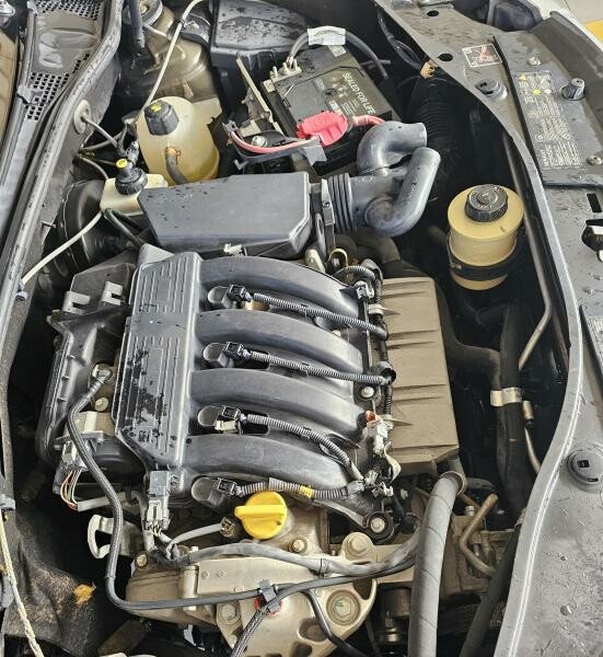Renault Duster 2.0 L perfect - 6