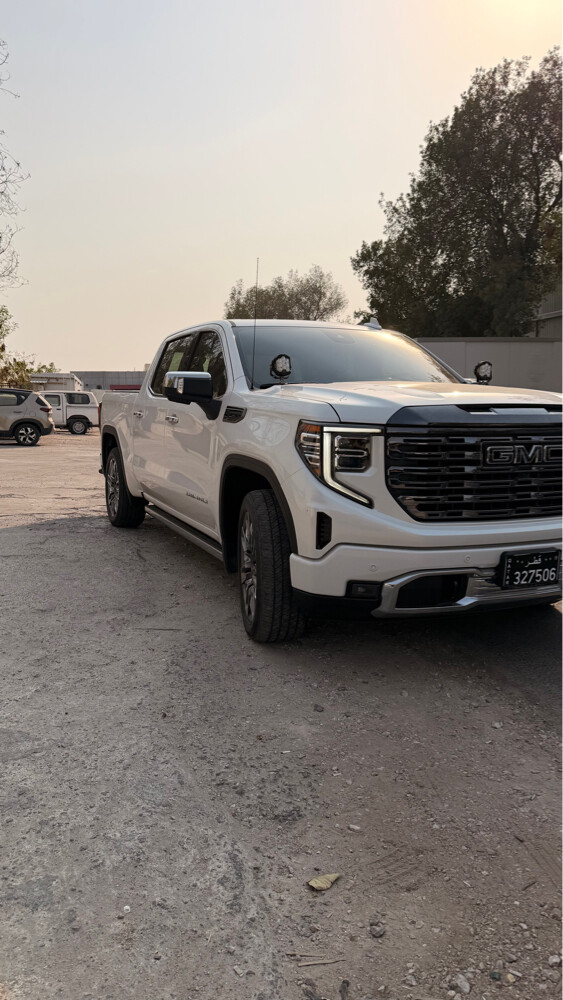 gmc soerra denali ultimate 2024 - 3