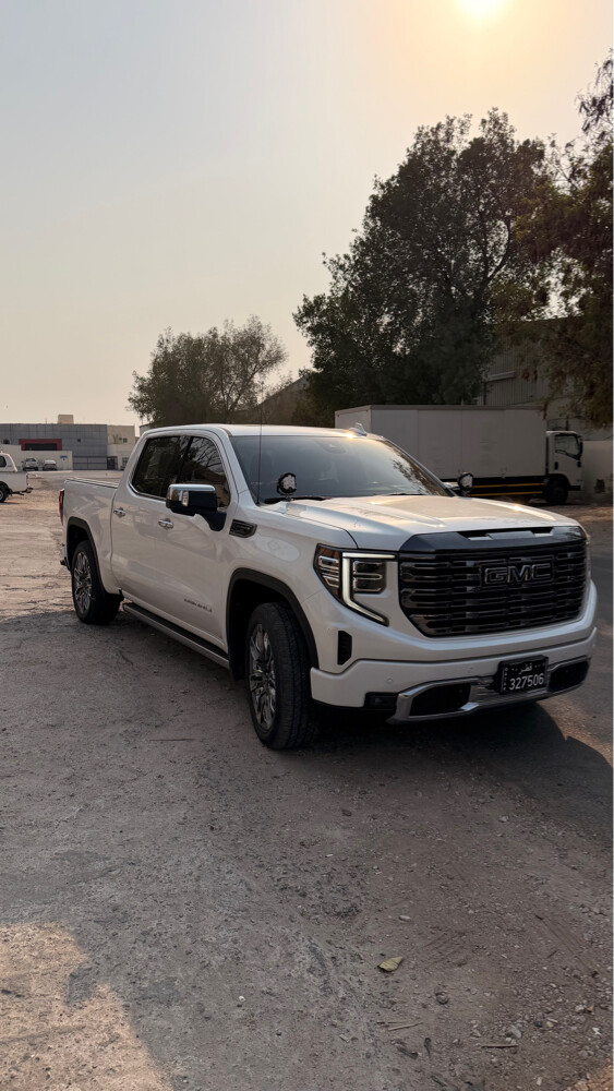 gmc soerra denali ultimate 2024 - 2