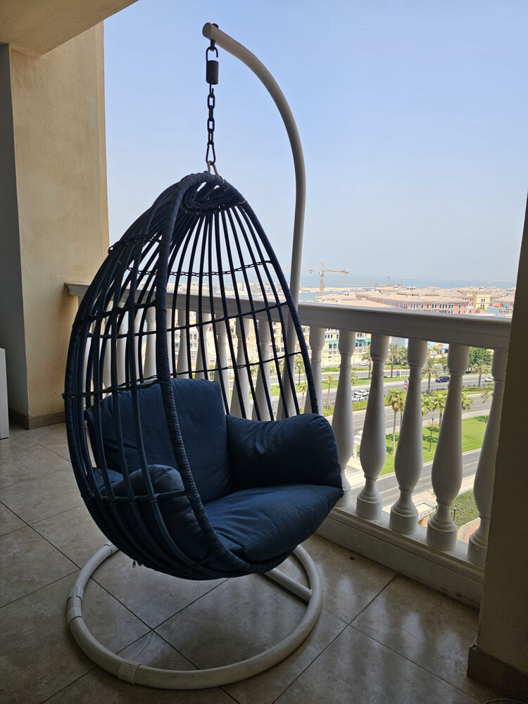 Egg Shell Hanging Chair - 1