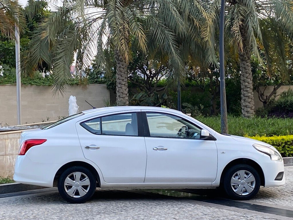 Nissan sunny 2020 - 5